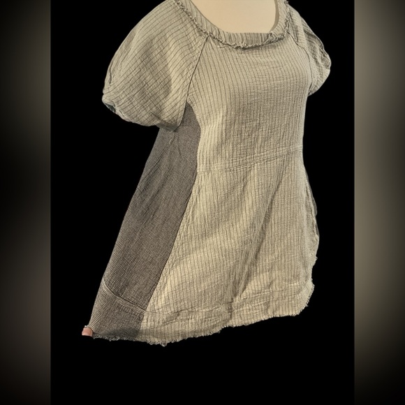 We The Free Light and Dark Gray Sunset City Top - Picture 5 of 10